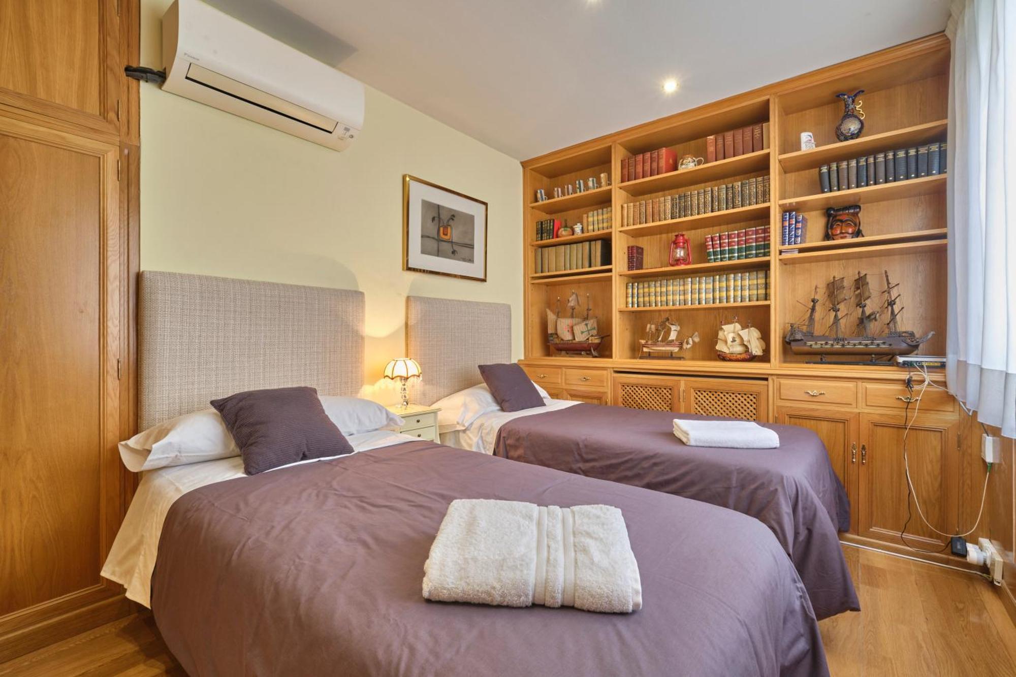 Apartamentos Carlos Μαδρίτη Εξωτερικό φωτογραφία